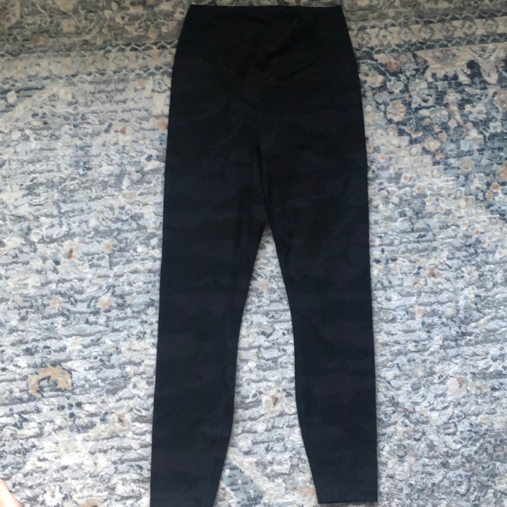 Yogalicious 7/8 length camo leggings
